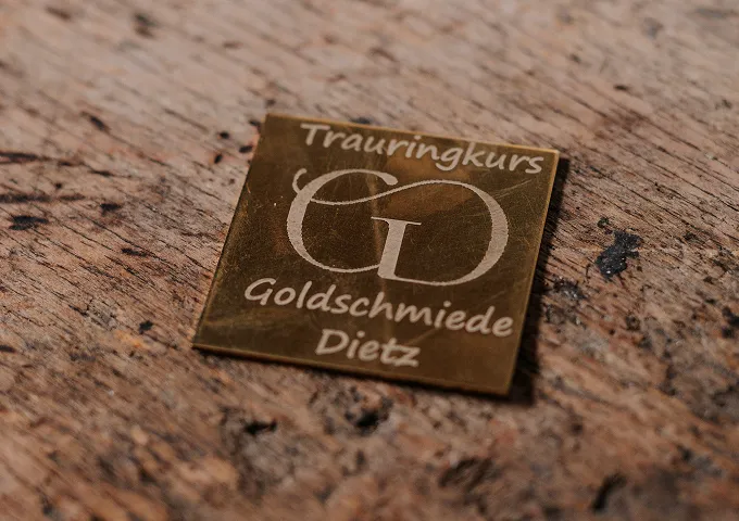 Das Erlebnis für Paare – eigene Trauringe schmieden bei Goldschmiede Dietz in Kirchhellen.